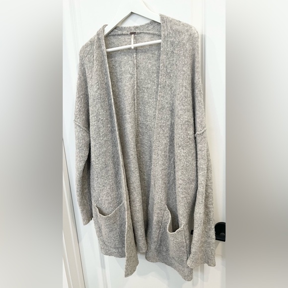 Free People Open Knit Wool Cardigan Sweater Pockets Light Gray Boho Women’s M - Picture 3 of 8